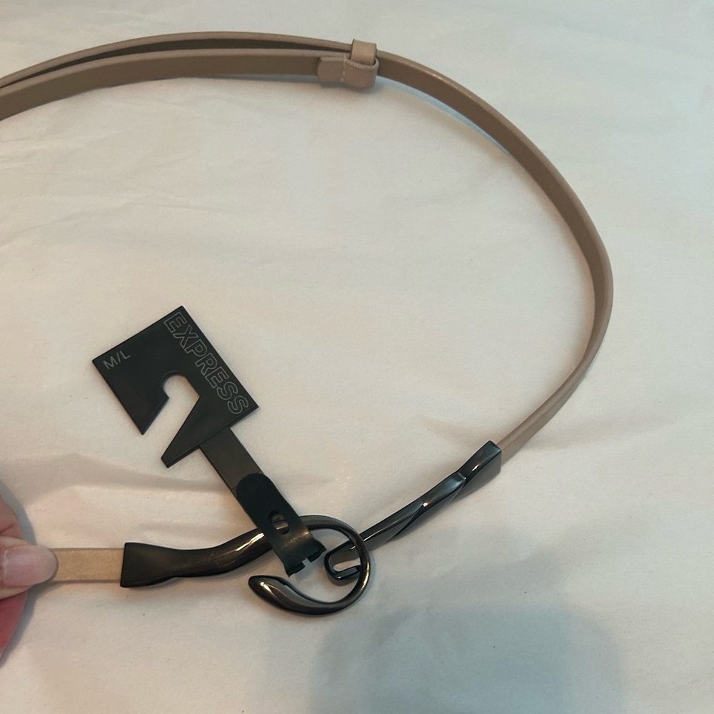 Express NWT beige belt with metal hook closure. Medium